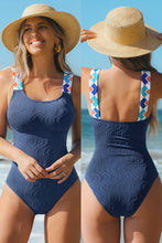 Lade das Bild in den Galerie-Viewer, Blauer Geo Badeanzug mit Trägern
