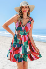 Lade das Bild in den Galerie-Viewer, Abstraktes Ärmelloses Mini-Wickelkleid mit Reißverschluss hinten
