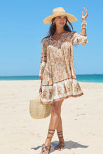 Lade das Bild in den Galerie-Viewer, 3/4 Ärmel Minikleid mit gerüschtem Saum

