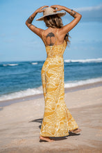 Lade das Bild in den Galerie-Viewer, Ärmelloser Jumpsuit mit weitem Bein und Wickelausschnitt
