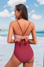 Lade das Bild in den Galerie-Viewer, Standard-Badeanzug mit Schlüsselloch und Polka Dots
