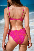 Lade das Bild in den Galerie-Viewer, Mittlerer Halt Cutout Monokini-Badeanzug
