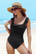 Lade das Bild in den Galerie-Viewer, Schwarzer Badeanzug mit quadratischem Halsausschnitt und Rüschen
