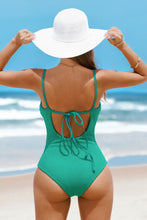 Lade das Bild in den Galerie-Viewer, Grasgrüner Cheeky-Schlüsselloch-Badeanzug
