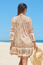 Lade das Bild in den Galerie-Viewer, 3/4 Ärmel Minikleid mit gerüschtem Saum

