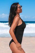 Lade das Bild in den Galerie-Viewer, Magic-Bauchweg-Badeanzug mit Diamant-Ausschnitt
