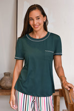 Lade das Bild in den Galerie-Viewer, Regenbogenstreifen Pyjama-Set aus Kurzarm-Tee &amp; Hose
