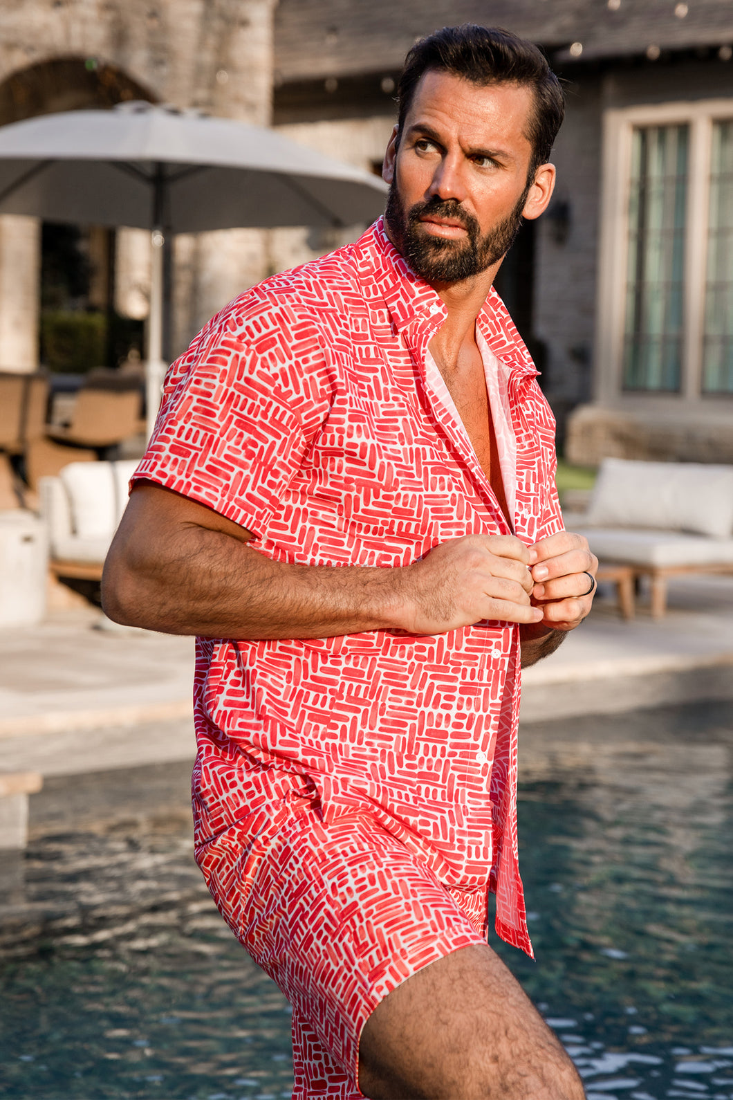 Abstraktes Herren-Strandhemd