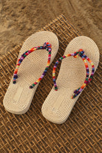 Lade das Bild in den Galerie-Viewer, Regenbogen-Sandalen mit Knotendetails
