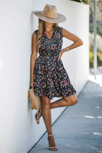 Lade das Bild in den Galerie-Viewer, Ärmelloses Blumiges Gekerbter Ausschnitt Minikleid
