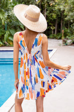 Lade das Bild in den Galerie-Viewer, Abstraktes  ärmelloses Minikleid mit tiefem Ausschnitt
