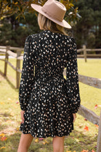 Lade das Bild in den Galerie-Viewer, Abstraktes Lang?rmeliges Tiefer Ausschnitt Tailliertes Minikleid
