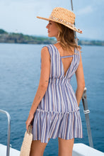 Lade das Bild in den Galerie-Viewer, Ärmelloses gestreiftes V-Ausschnitt Minikleid
