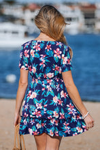 Lade das Bild in den Galerie-Viewer, Tropisches Minikleid mit Schlüsselloch
