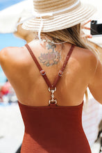 Lade das Bild in den Galerie-Viewer, Tiefer Ausschnitt Badeanzug mit Zierperlen

