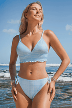 Lade das Bild in den Galerie-Viewer, Blaues Gingham Mid-Waist Bikini-Set

