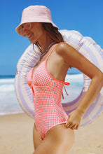 Lade das Bild in den Galerie-Viewer, Gingham Mittlerer Halt Badeanzug mit Schlüsselloch
